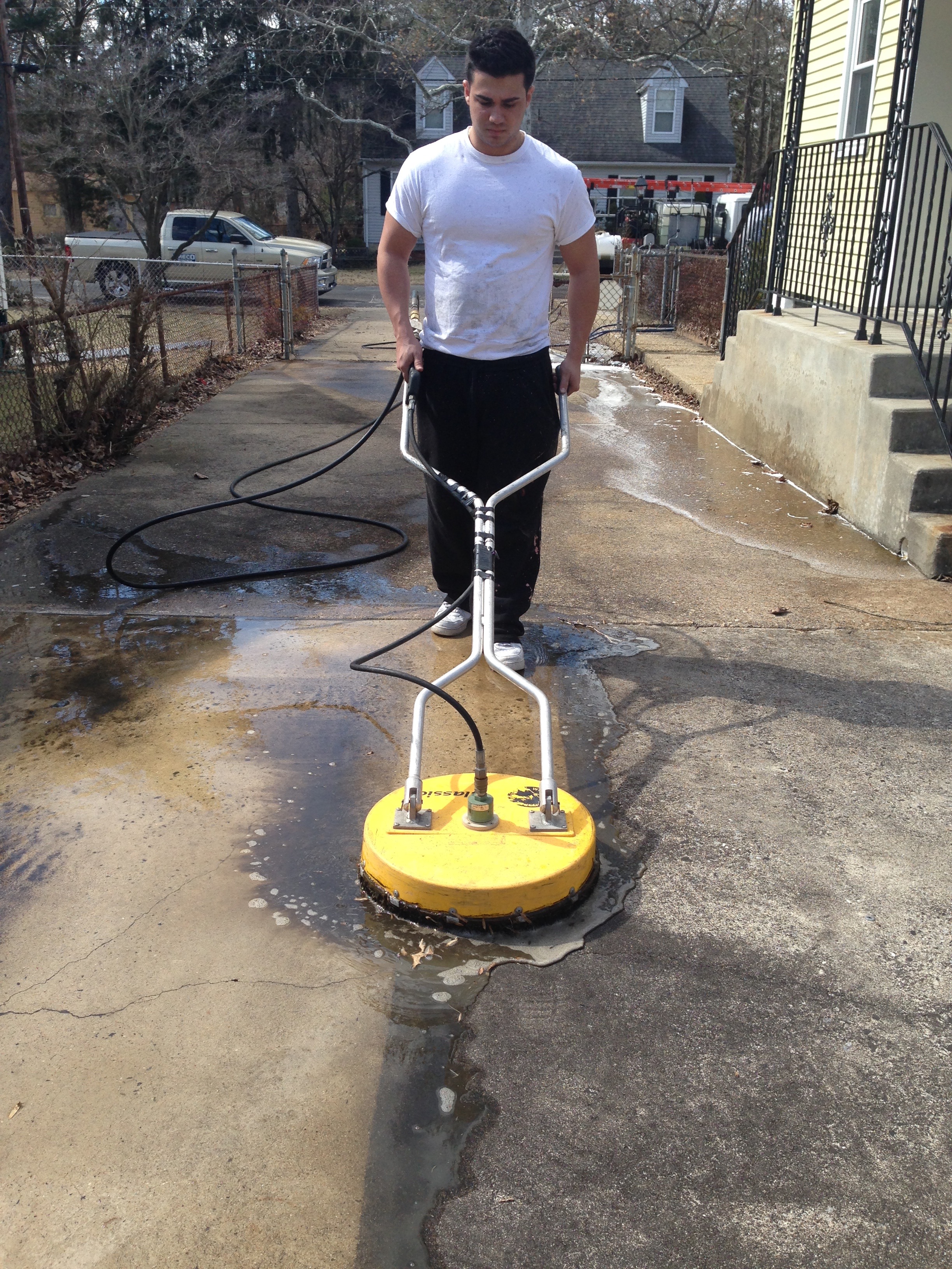 Power Washing Concrete driveway in voorhees new jersey